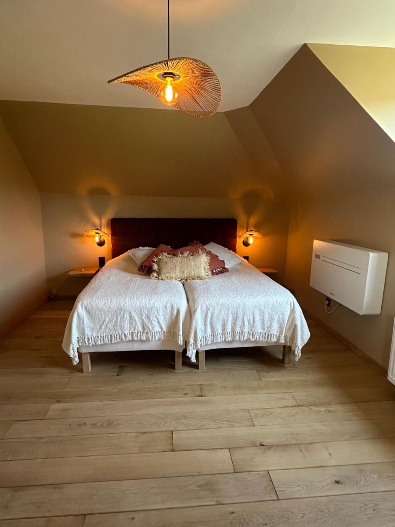 Hostellerie De La Chapelle 马尔梅迪 外观 照片